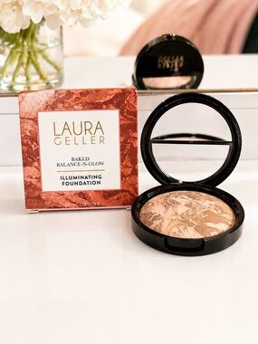 Laura Geller Baked Balance-n-Glow Illuminating Foundation - TAN